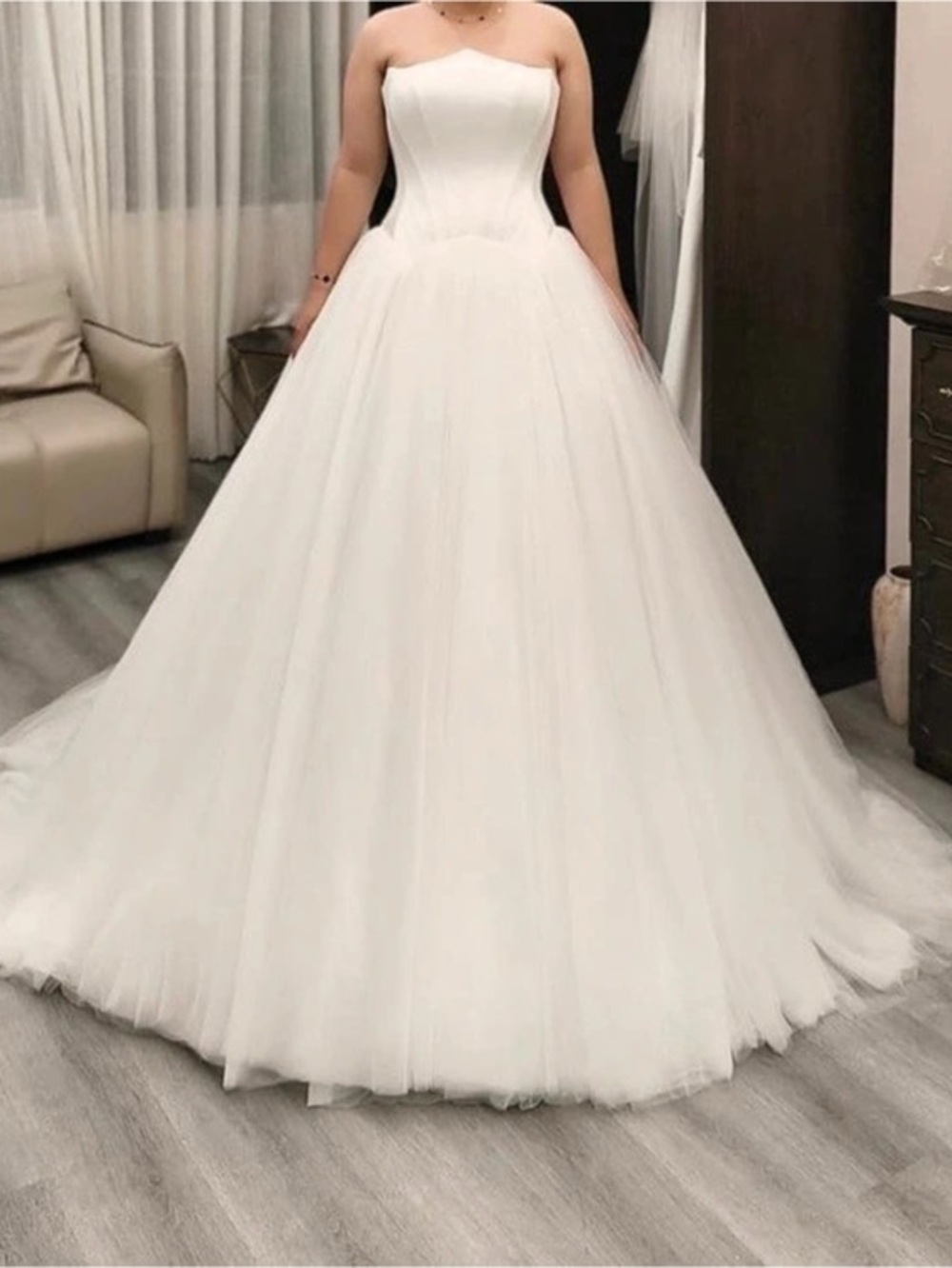 Hestia Strapless Ball Gown Wedding Dress in White Like New